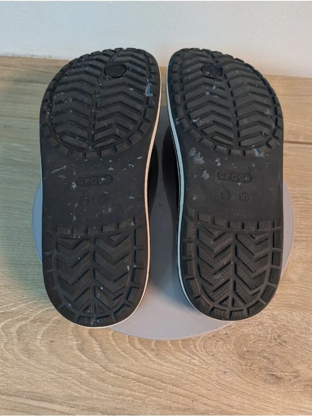 Crocs Bayaband Flip Flops Men's 8 Women's 10 Black White Sandals Shoes